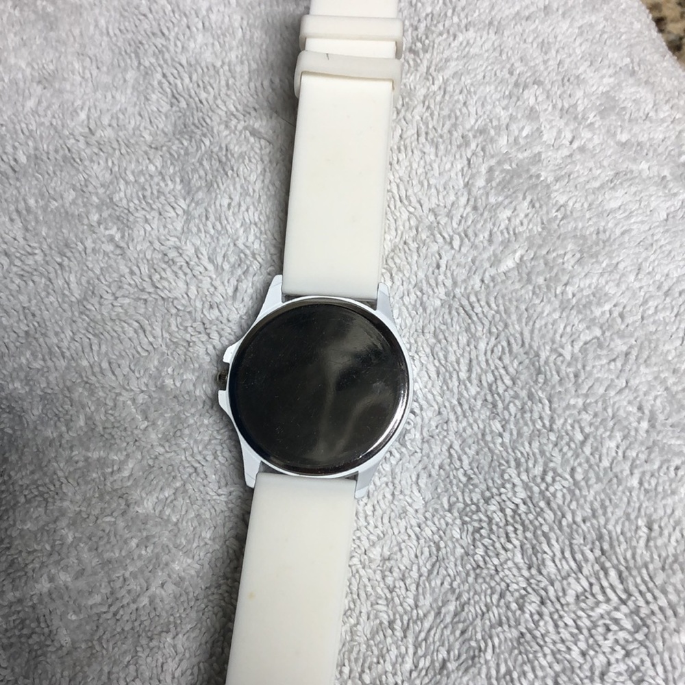 Hello Kitty Watch - Picture 4 of 4